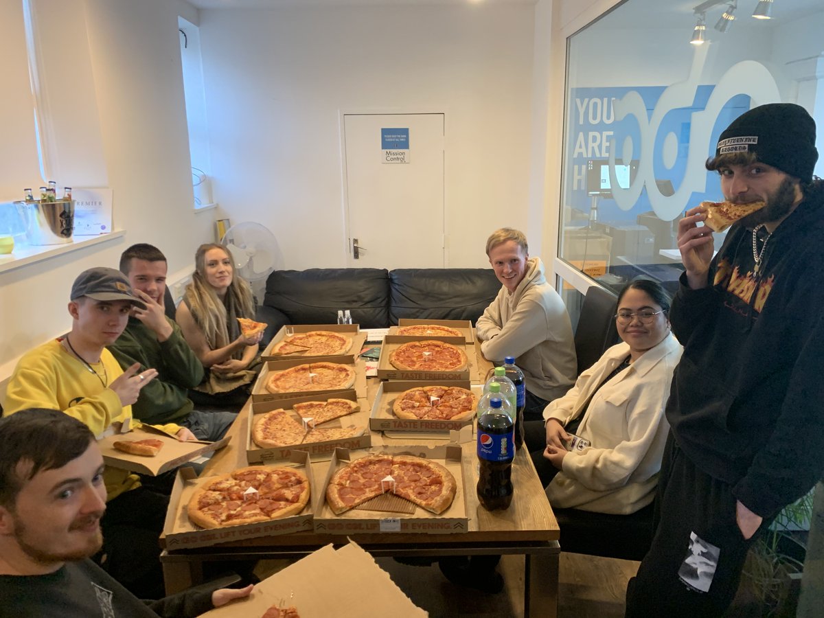 A massive thank you to Synne for joining us in the studio this week and buying pizza for the whole team🍕

Amazing to be working with alska it's always a pleasure 
 
#QBCdesign #QBC #pizza #älska #theteam #teamqbc #sweedishcider #sweedishcidercompany