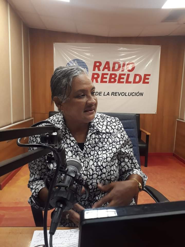 Tema hoy en Haciendo Radio: Resolución 98 que aborda Regulaciones sobre Venta a plazo para artículos duraderos. Invitado de la periodista <a href="/hilia/">hila pahima navon</a>; David Peña Valiño, Especialista de Desarrollo Principal de la Dirección de Ventas Minoristas del <a href="/MincinCuba/">Comercio Cuba</a>.