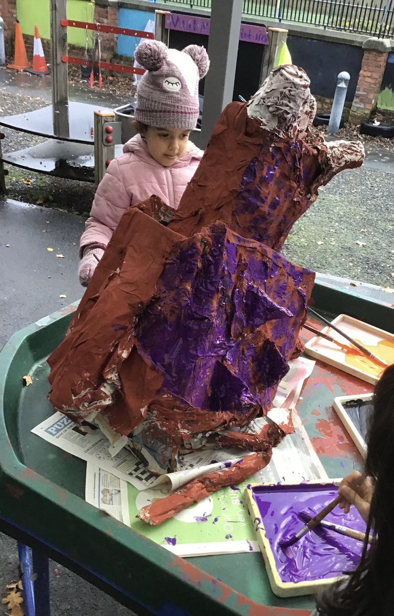 MrsGriffiths7's tweet photo. The Gruffalo , Gruffalo, Gruffalo… 😂❤️#papermache #gruffallo #eyfs https://t.co/cIAFjtMQaW