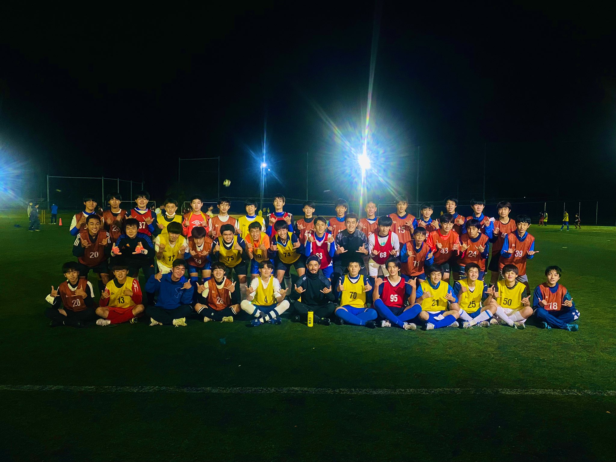 佐藤勇人 Yuto Sato 八千代松蔭高校 サッカー部に参加させていただきました 始まりは在校生の加藤くんからチーム思いのdmをもらった事で チームメイトは加藤くんから行動する事の大事さを学んでくれてたら嬉しい 八千代松蔭はピッチ内外で元気に挨拶を