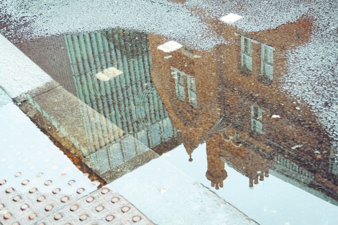 badoucom's tweet photo. It's always raining here, don't ask about the weather in London.😅 https://t.co/tNSiNi0eBC