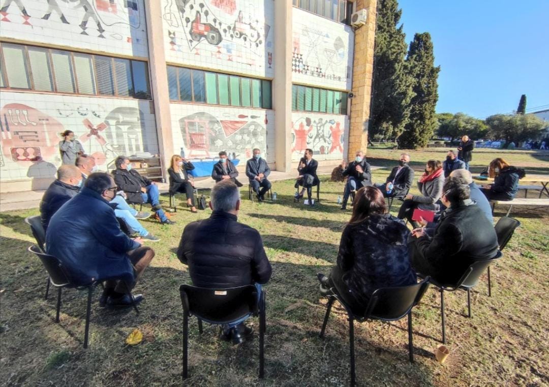 insperemartell's tweet photo. Durant la visita dels consellers d’Empresa i Treball, @rogertorrent , i d'@educaciocat, @JosepGCambray, també ha tingut lloc una trobada amb l'equip directiu del nostre centre per intercanviar opinions. Moltes gràcies per la seva atenció. #somfp #Fp #somfpdual https://t.co/JElKbKXHMp
