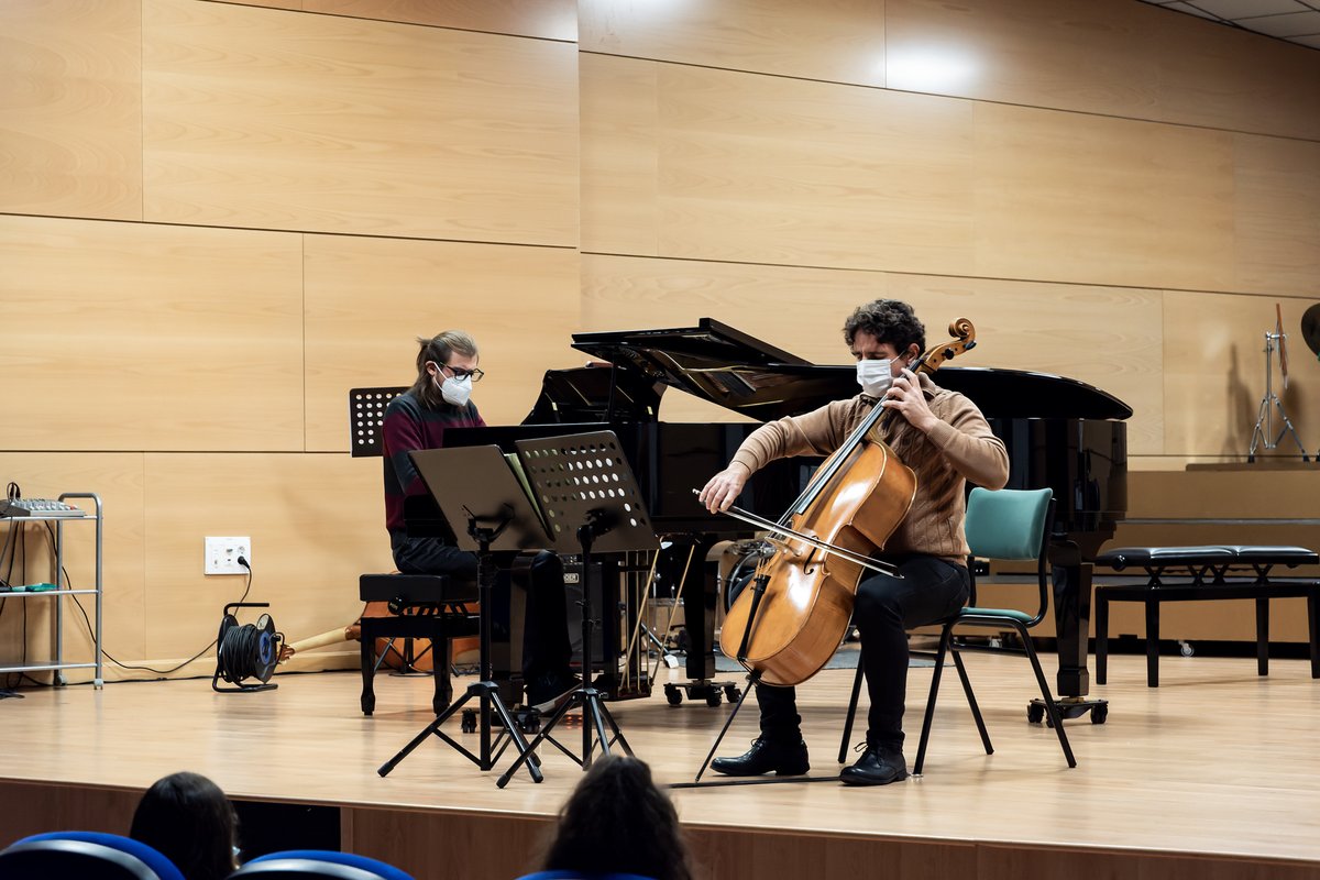 ConserBaza's tweet photo. ¡Qué contentos estamos del gran éxito de nuestro concierto de Santa Cecilia! Muchísimas gracias a todos los que nos acompañasteis ese día, tanto en el auditorio como en la retransmisión, y a todos los músicos que hicieron posible una tarde tan especial. https://t.co/usfzKqMUxB