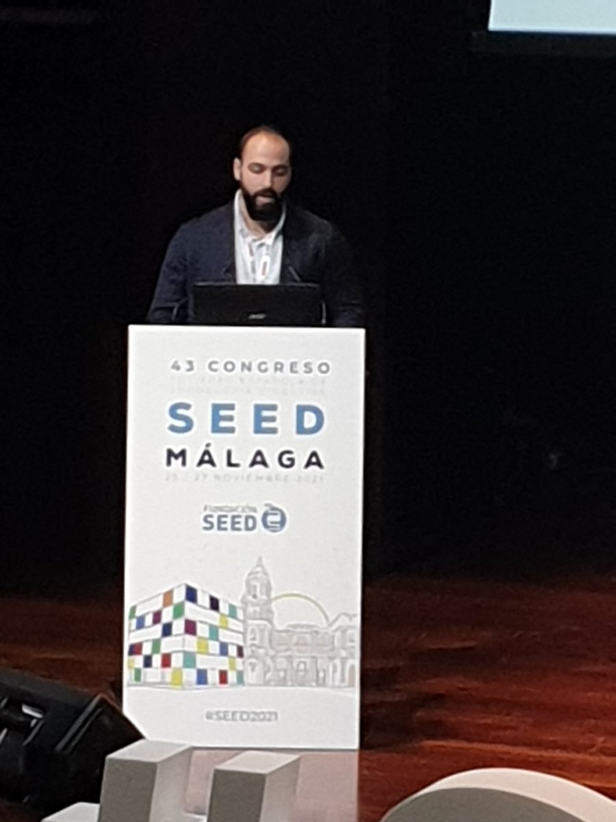 BrotonsAlvaro's tweet photo. El Dr.Guiem Thomas del Servicio de Digestivo del Hospital Son Llatzer de Palma de Mallorca presentó una interesante y novedosa comunicación de Colangioscopia: lo normal  y lo patológico en tres minutos en la sesión plenaria del 43 Congreso de la SEED en Málaga 👏👏👏 https://t.co/7JiYHaxtOm