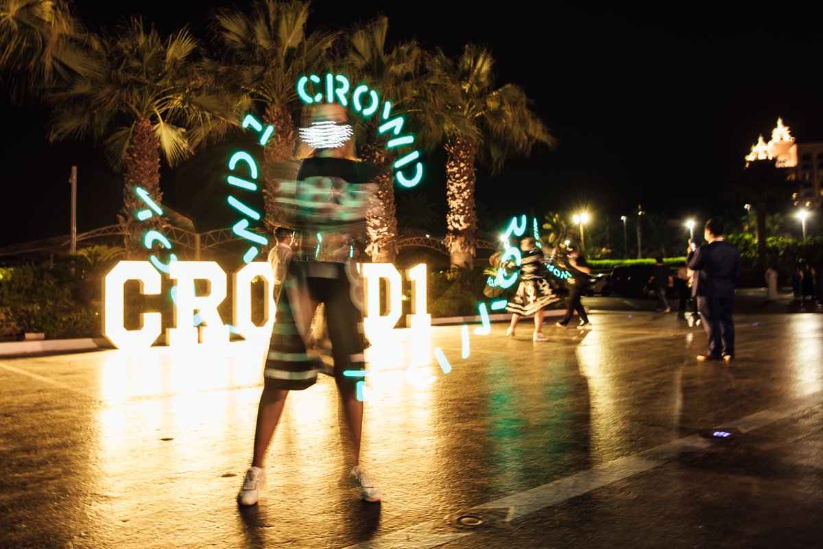 c1_no1's tweet photo. Members arrived dressed to the nines for the official #DubaiLive gala dinner and were immediately treated to fantastic entertainment, sumptuous food and delicious drinks.

More photos are available on our Facebook!

Right Here, Right Now!

#Crowd1 https://t.co/GBlT7Ji6pb