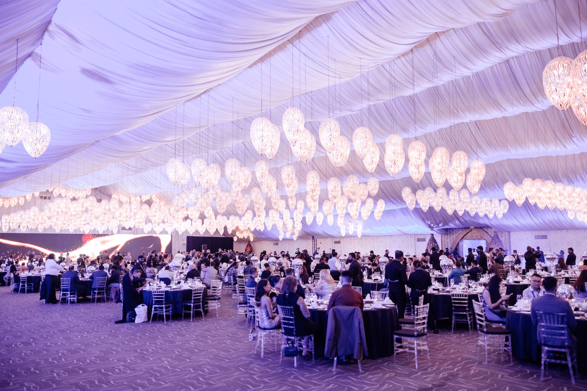 c1_no1's tweet photo. Members arrived dressed to the nines for the official #DubaiLive gala dinner and were immediately treated to fantastic entertainment, sumptuous food and delicious drinks.

More photos are available on our Facebook!

Right Here, Right Now!

#Crowd1 https://t.co/GBlT7Ji6pb