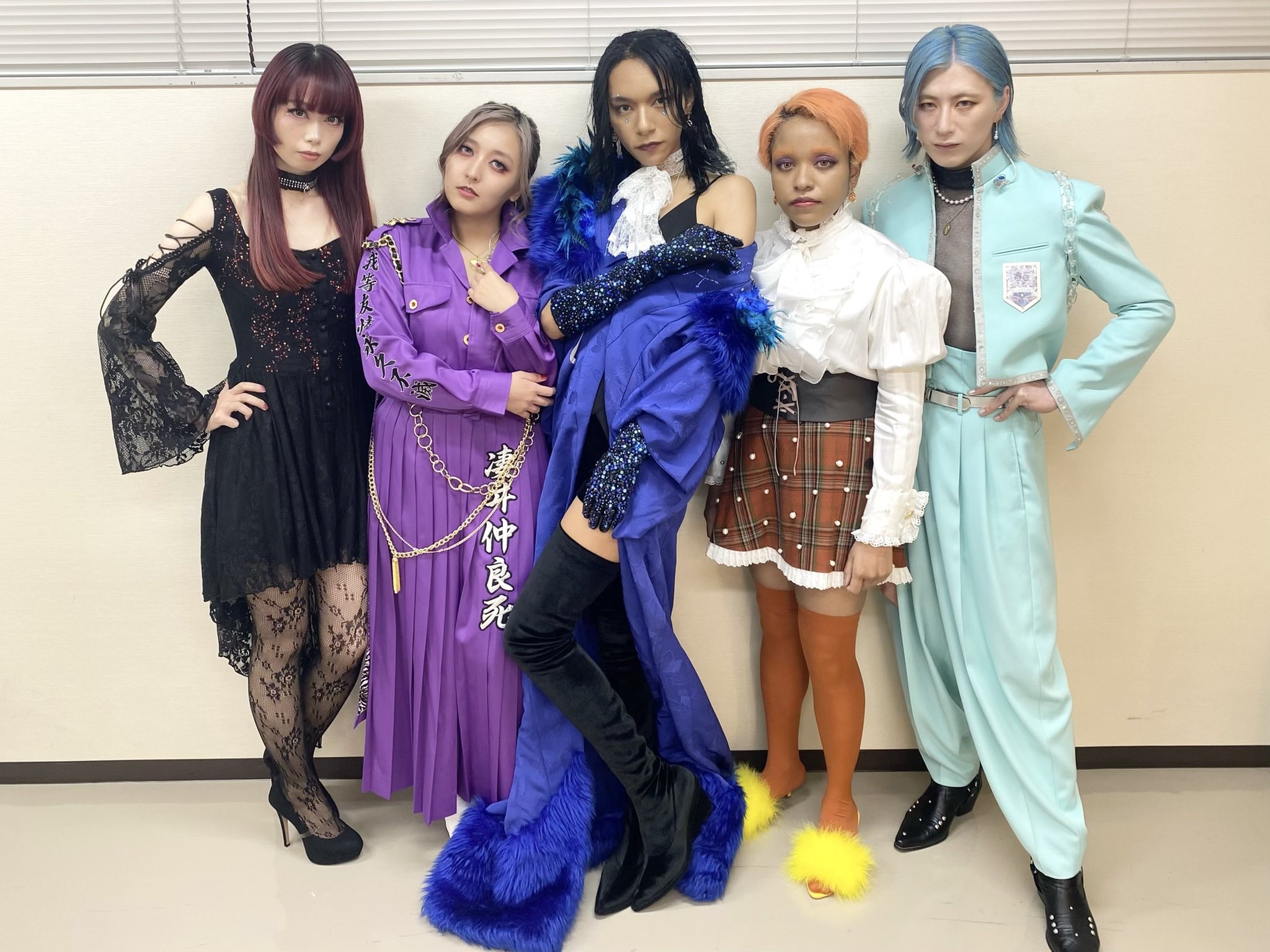 女王蜂 アヴちゃん on X: 