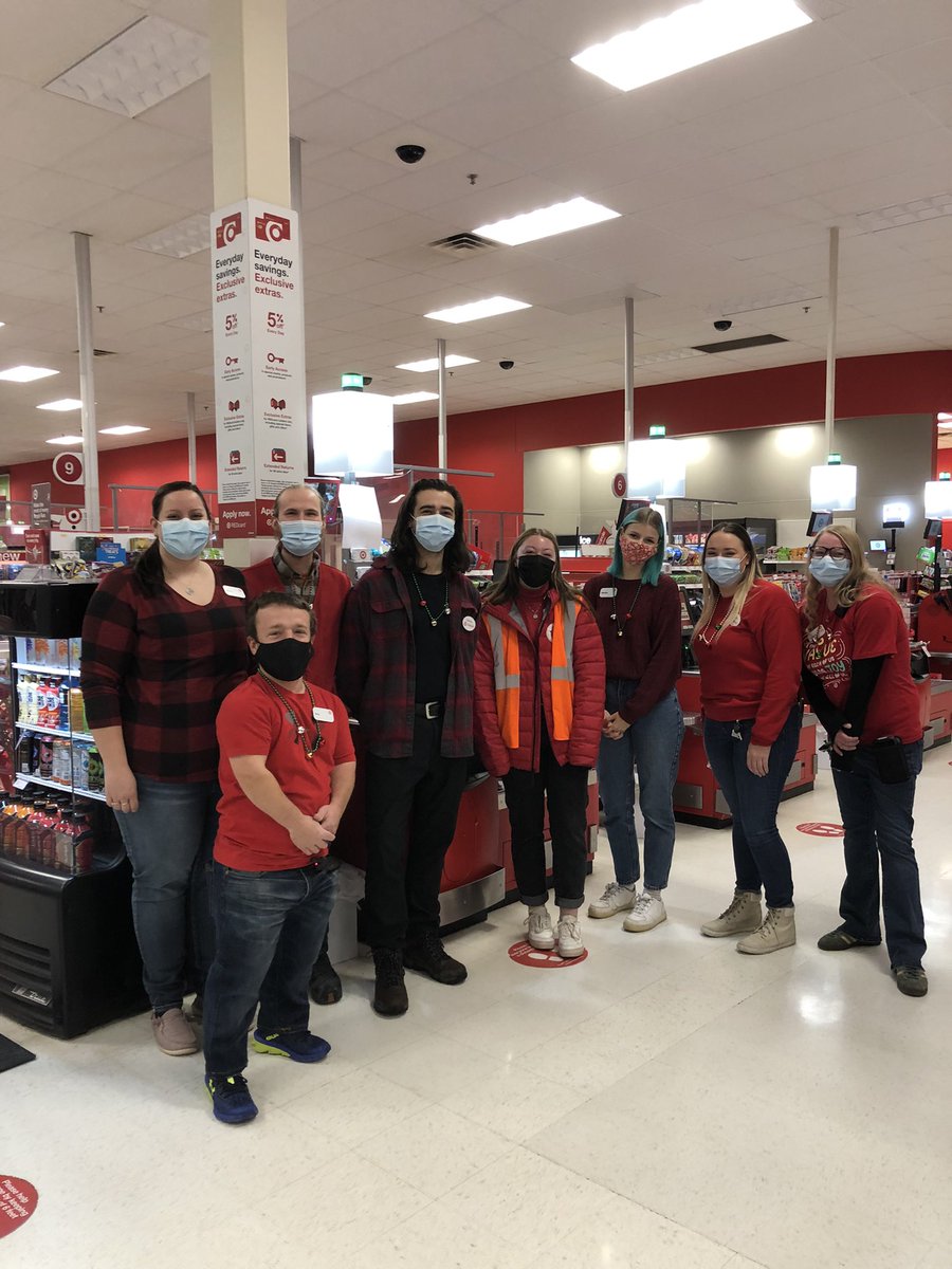 Lindsey Tyriver (@ltyriver) on Twitter photo This crew is bringing the guest service HEAT to our checklanes!😎What a week to be 💯 <a href="/VanBeekMelissa/">Melissa VanBeek</a> <a href="/Le_Hulett/">Leandra Hulett</a>
#G196incrediblemoments
#D128
#T1334 This crew is bringing the guest service HEAT to our checklanes!😎What a week to be 💯 <a href="/VanBeekMelissa/">Melissa VanBeek</a> <a href="/Le_Hulett/">Leandra Hulett</a>
#G196incrediblemoments
#D128
#T1334