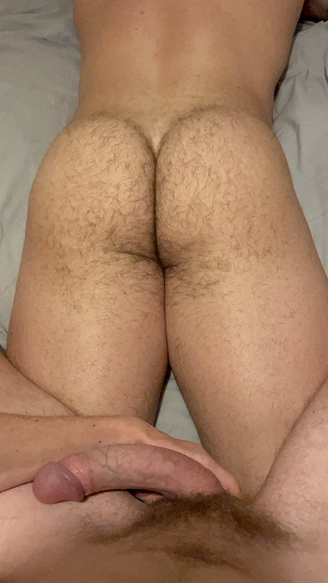 This straight lad came home with me from the gym. Rt if you wanna see what we got up to 😈