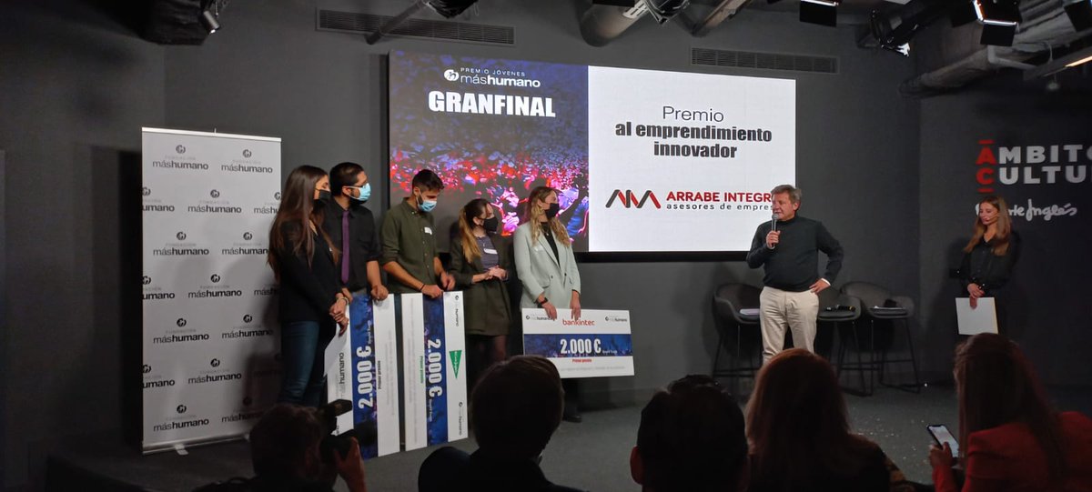 PremioMashumano's tweet photo. 💥Y los ganadores del #PremioJóvenesMashumano2021 son:
🏆 @elcorteingles : @CanariasFibras 
🏆 @Bankinter : @HeraTechnology
🏆 #Máshumano: @lazzaro_io
Además, reciben el premio al emprendimiento innovador @ArrabeIntegra 
¡Enhorabuena! 👏👏👏 https://t.co/UtZ7O3nrB0