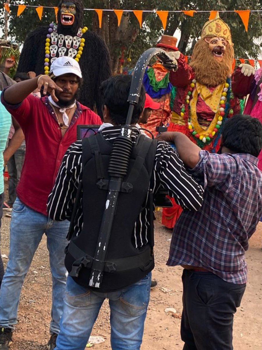 RealSatish2's tweet photo. #Anubhavinchuraja movie working still #Raj darling amazing hard work and  #Vamshi bro #Ajay Anna and Bhupal bro https://t.co/kaUCXLWePJ