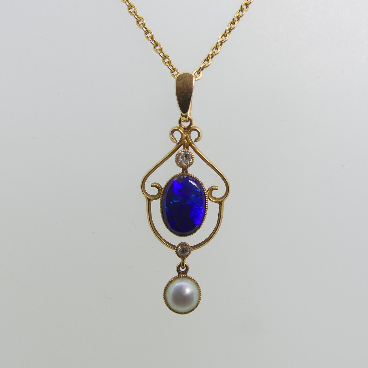 Catalogue on-line now for our next Auction on 4th December bit.ly/3CSJlon #christmasshopping #honiton #silverspoon #auction