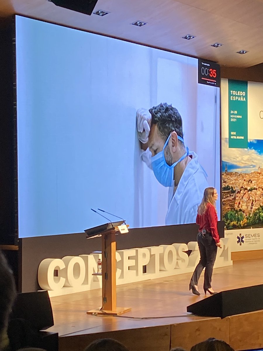 #Conceptos2021 
Tema importantísimo en nuestro día a día:como dar malas noticias en urgencias???
Estupenda #sofiaBasauri
Entrenar, Preparar. Lugar, silencios, escuchar, dejar hablar..
Llegó el covid, por teléfono??
Y cuidarnos también nosotros:pausa
🔝👏👏👏👏👏👏