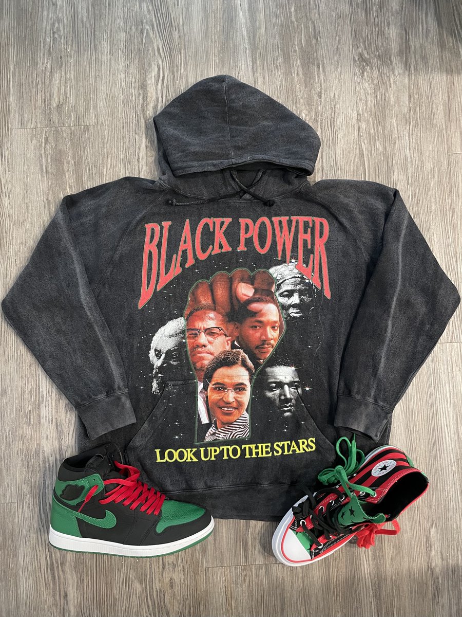 TYT_ATTYRE's tweet photo. It costs $0 to RT my Black Friday Sale please 🙏🏾 https://t.co/xOOIuSUOMx