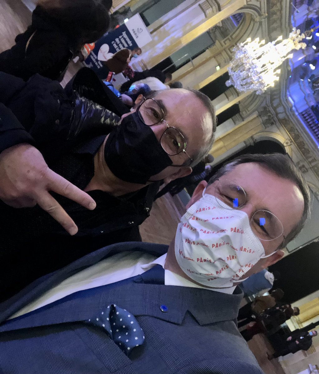 #SoiréedesGardiens et des #Gardiennes au cœur de l’Hôtel de Ville de <a href="/Paris/">Paris</a>🇫🇷 pour rendre hommages à celles et ceux qui œuvrent au quotidien, indispensables anges. Heureuxy d’y retrouver des «mamans» et des «sœurs» que je croise dans tellement d’actions de solidarité et de fêtes.