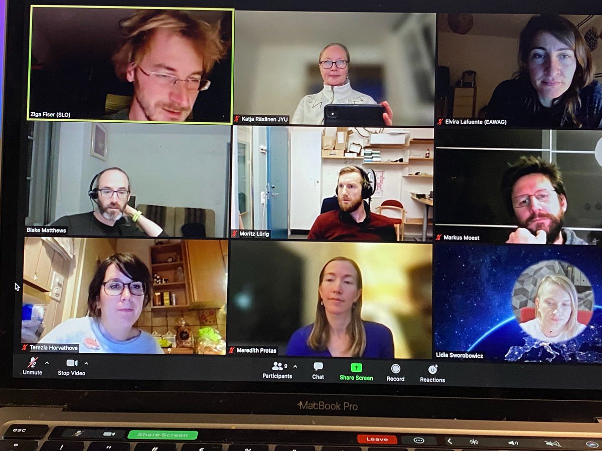 katjajrasanen's tweet photo. 9hrs of #Asellus science - here the last of 45 attendees still engaging in exciting discussions...a lot learned, new connections made, new horizons scanned.. (The new #stickleback + #daphnia in making 😉). Thanks #ZigaFisher @ellafuente @mluerig @ebmatthews for co-organizing! https://t.co/QgaFSOI2h1