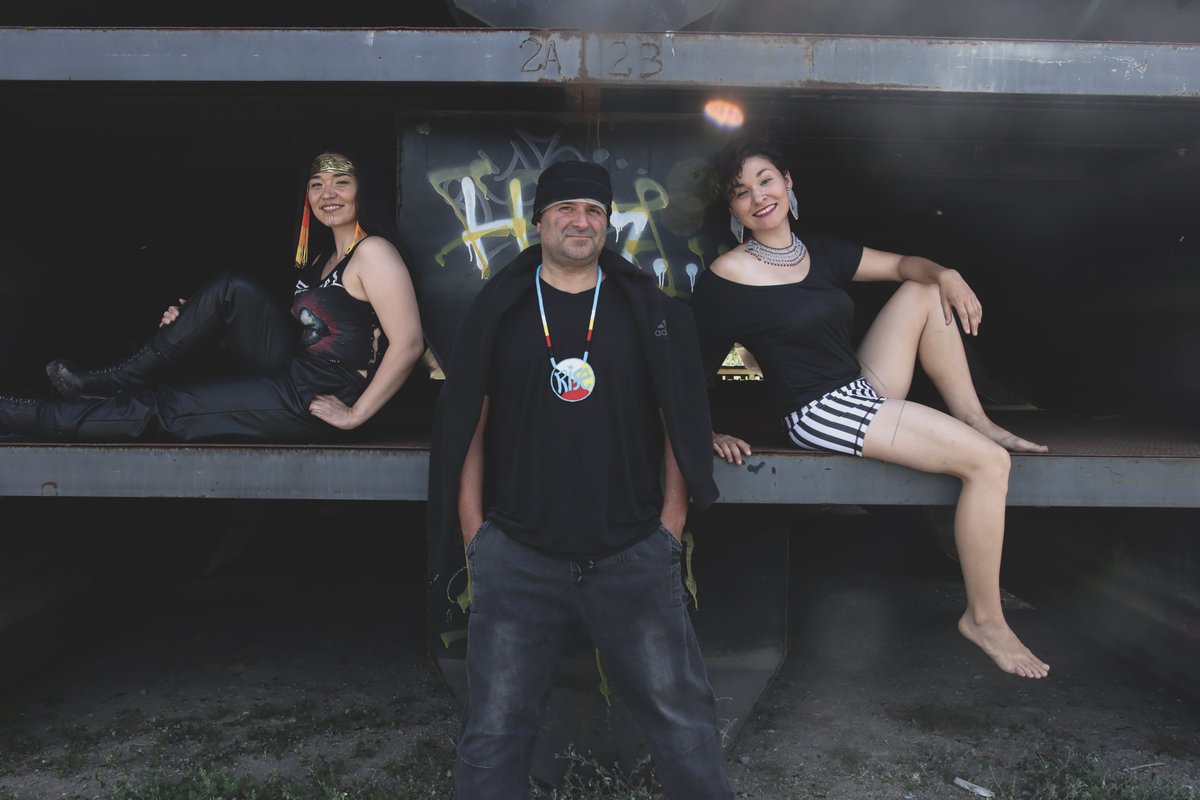 Indoor Recess (@indoorrecessinc) on Twitter photo Tune in tonight <a href="/siriusxmcanada/">SiriusXM Canada</a>'s The Indigiverse with Kim Wheeler to hear a takeover by #SillaandRise - sharing music from their new album Silarjuaq (out now <a href="/balancedrecords/">Balanced Records</a>) and more!
player.siriusxm.ca/?ko_click_id=k… Tune in tonight <a href="/siriusxmcanada/">SiriusXM Canada</a>'s The Indigiverse with Kim Wheeler to hear a takeover by #SillaandRise - sharing music from their new album Silarjuaq (out now <a href="/balancedrecords/">Balanced Records</a>) and more!
player.siriusxm.ca/?ko_click_id=k…