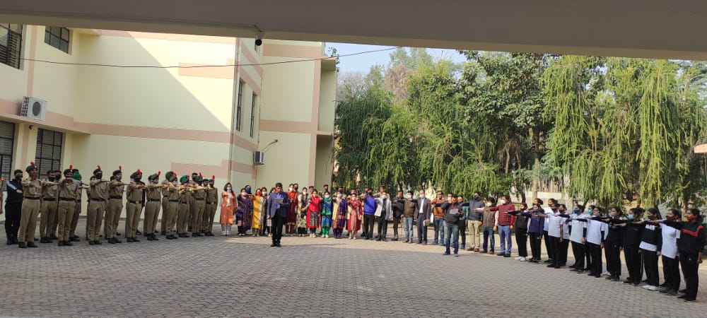 GDC_RS_Pura_NCC's tweet photo. Pledge taken by staff,SW NCC cdts from GDC RS Pura,Jammu under the patronage of Principal Dr Sunil Uppal on the occasion of 'NATIONAL CONSTITUTION DAY.'
#GDCRSPURA
@DteJKL
@RanjanMahajan6
@HQ_DG_NCC
@RajnathSingh_in
@prodefencejammu
@adgpi
@drajaykumar_ias https://t.co/pdL7oTWvn4