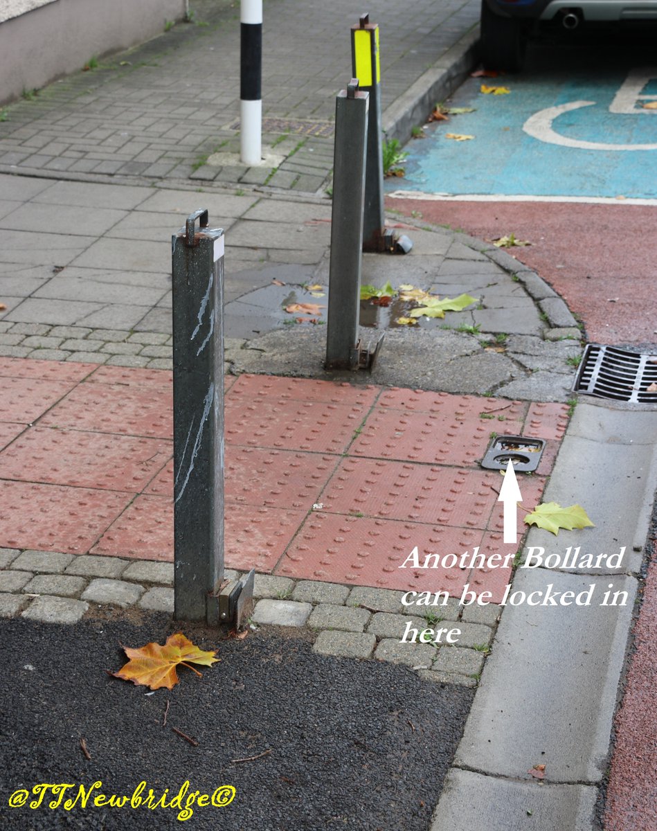 TTNewbridge's tweet photo. These bollards exist to restrict vehicular access & there is another stored nearby.
Their positioning however reduces space on the pedestrian path.
Bollards can be metallic, concrete, wooden or plastic, depending on intended use.
#Whataloadofbollards
#MarketSquare
#Newbridge https://t.co/ktMZrYv208