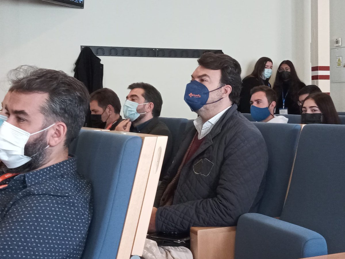 Hoy estuvimos en la Jornada Smart Destination que se ha celebrado en la <a href="/unisevilla/">Universidad de Sevilla</a> dentro de la Catedra Turismo Inteligente. Se han presentado 12 Proyectos de Innovación. Interesante Jornada Smart Destination 2021👍👍📣#turismo #turisteligente #sevillahoy #turifyhospitality