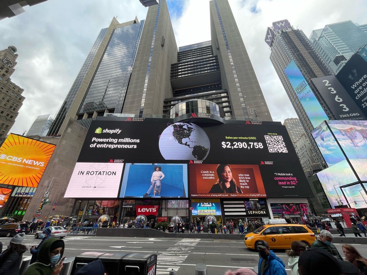 Live from New York: Shopify businesses around the world are lighting up Times Square for Black Friday 🔥