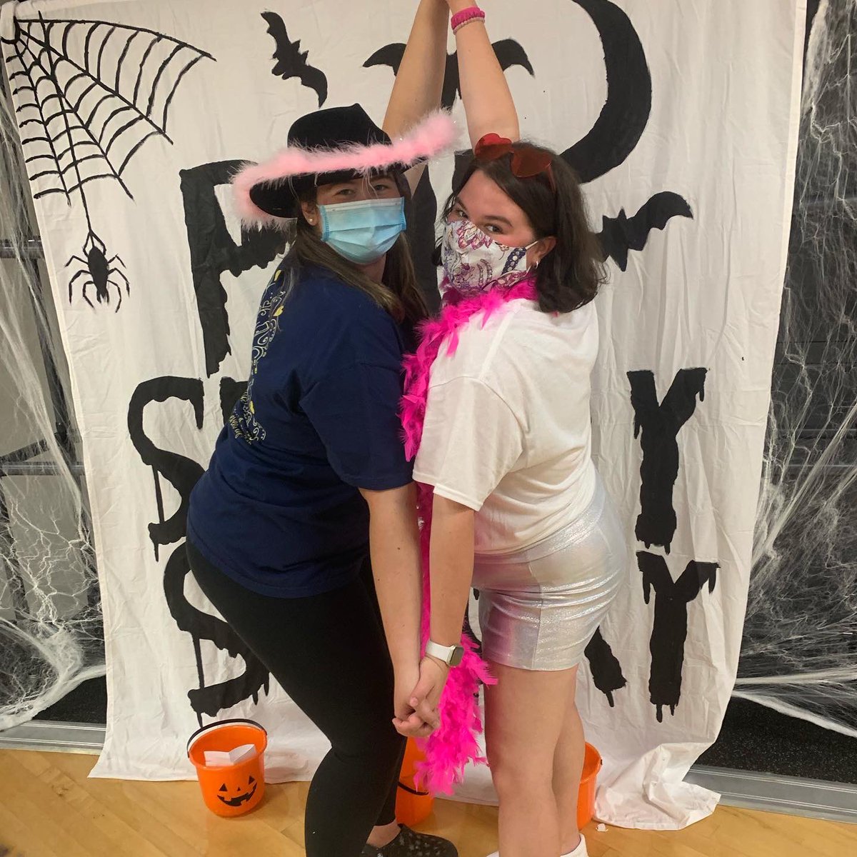 Phi Sigma Sigma tweet media