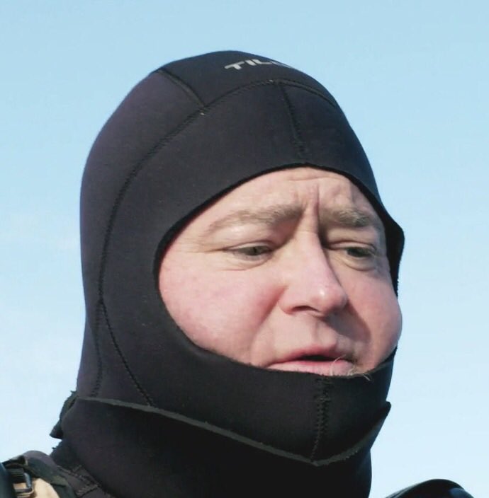 MHuntington7's tweet photo. @GalileoProject1 associate @LueElizondo searching for underwater USOs/Alien Civilizations near Catalina on the worst sensationalized reality TV show - Discoveryโs phony โExpedition X.โ #UFOTwitter #Ufotainment #UFOExploitation #UFORealityTV #Pseudoscience #Discovery #ExpeditionX https://t.co/YrfwvcJvBO