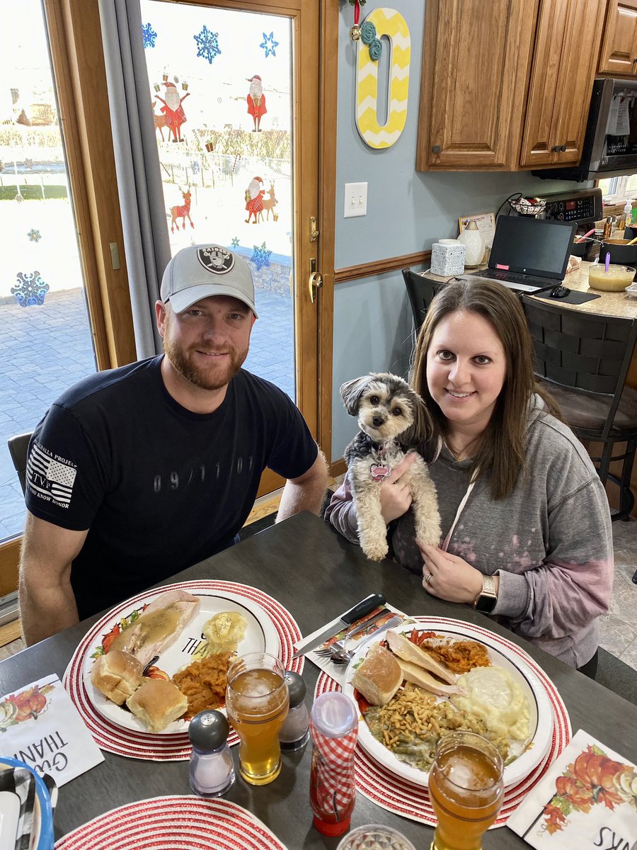 tonyaoswald's tweet photo. 🦃🍁Happy Thanksgiving from our family to yours!!  We made a little feast for just us yesterday and then Saturday we will go to my Mom’s to celebrate!🍁🦃 #Thanksgiving2021 https://t.co/Och4bSbOtW