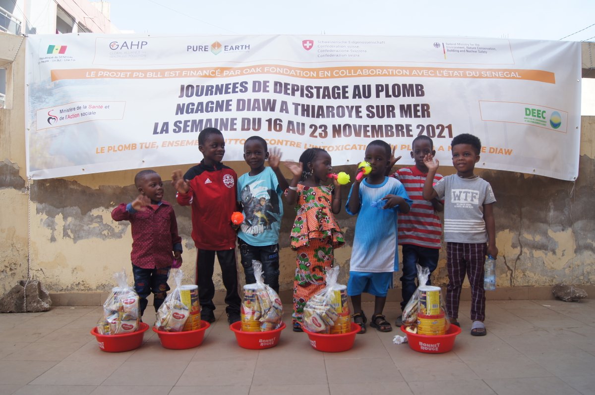 GAHP_Global's tweet photo. Last week, GAHP and local partners began a project to determine blood lead levels of children in 3 at-risk neighborhoods of Dakar, Senegal with support from @oakfnd @SwissDevCoop and @bmu.

Read more about key pollution issues + interventions in Senegal:  https://t.co/FAPUkaaDIs https://t.co/FrWBOeSW0o