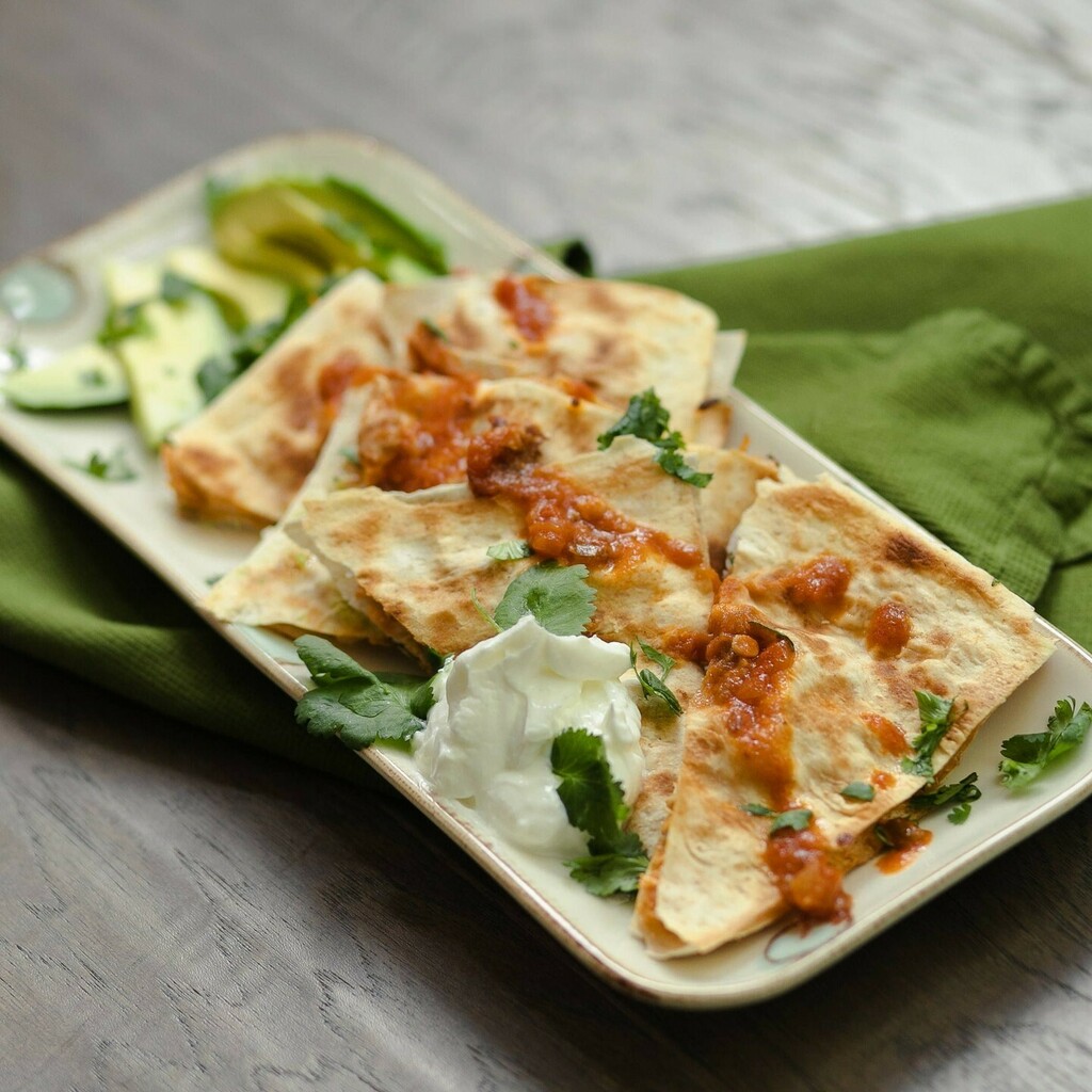 Just one of the quick and delicious recipes you can make from my new cookbook. Chicken quesadillas using @cutdacarb ⁣
⁣
Link in bio to purchase! As always, I appreciate your support so much.⁣
⁣
Are you a Mexican food fan? It's on of my favorites!… instagr.am/p/CWv23kZNfAX/