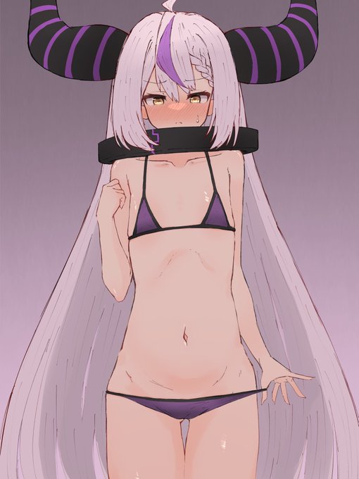 総帥!マイクロビキニを着れば赤字経営脱出間違いなしです!嘘じゃありません!本当です!信じてください! 