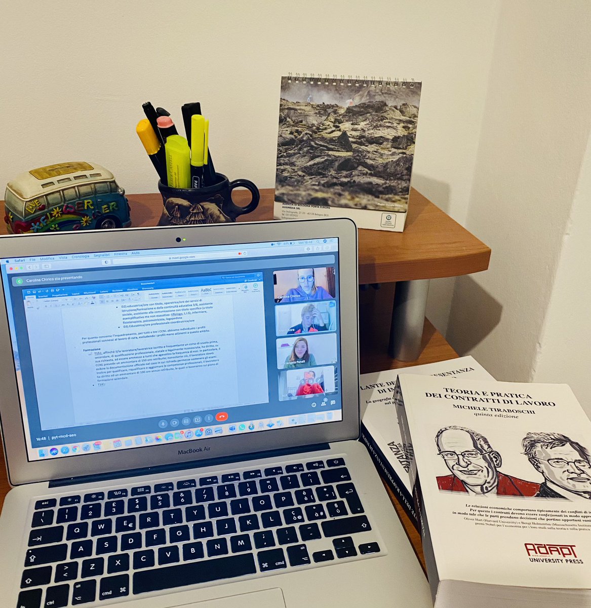 eya_bouzaiene's tweet photo. Ci siamo quasi. Anche il dipartimento di #affarilegali sta concludendo il lavoro di un intenso percorso in cui ci siamo messi in gioco e abbiamo imparato molto sul tema del #lavorodicura. @GiulianaCarvel1 @alicefattini @Bora2Mario @mariangela__96 @CarolinaChiric2 #IRL2021 https://t.co/sgi5MkII81