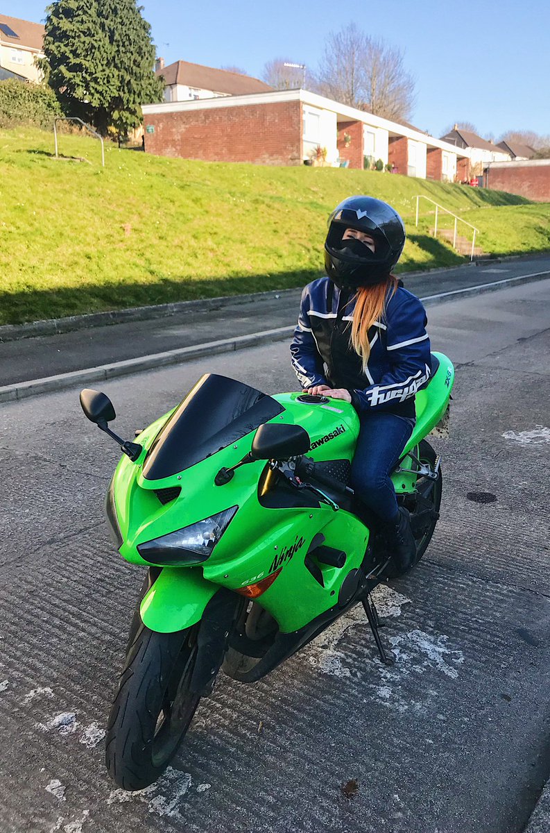 elliesexpress's tweet photo. Let’s just reflect on the process of the beautiful Ninja from when I first got her, to after the write off, and then finally the finished product! #Frankenstein #KawasakiNinja https://t.co/oIw1o2u1Ks