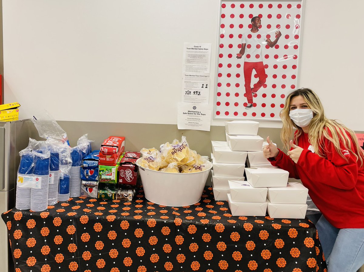 Experiencing my first Black Friday as EIT HR at 1285; the same store where my first Black Friday with Target began!   I love learning from <a href="/MarianneTarget/">Marianne</a> and HR Expert Julia and watching them take such great care of their team!