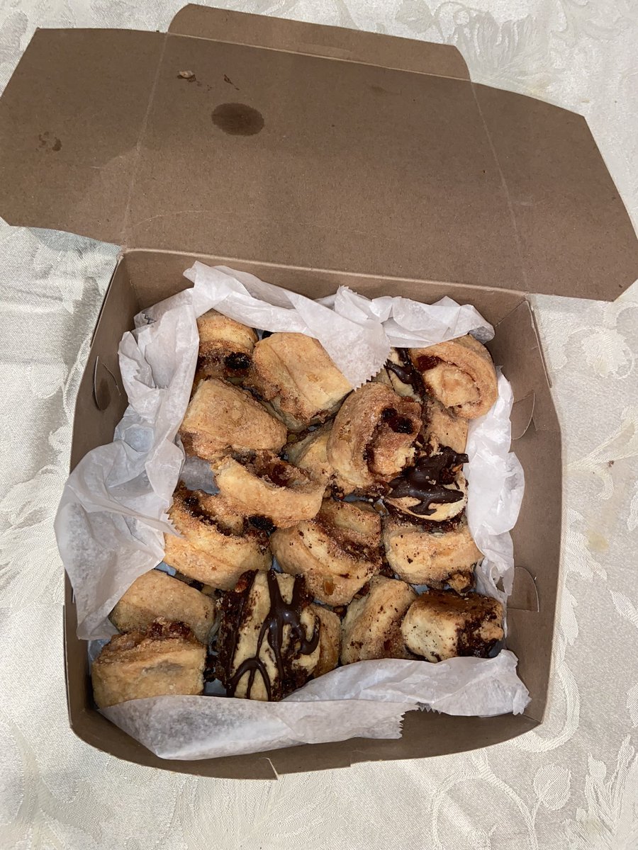 danibrooke_'s tweet photo. Dessert time! Had so much fun spending time with my family this Thanksgiving!! @ANTHFood #ANTHfood https://t.co/qOJUaONMTh