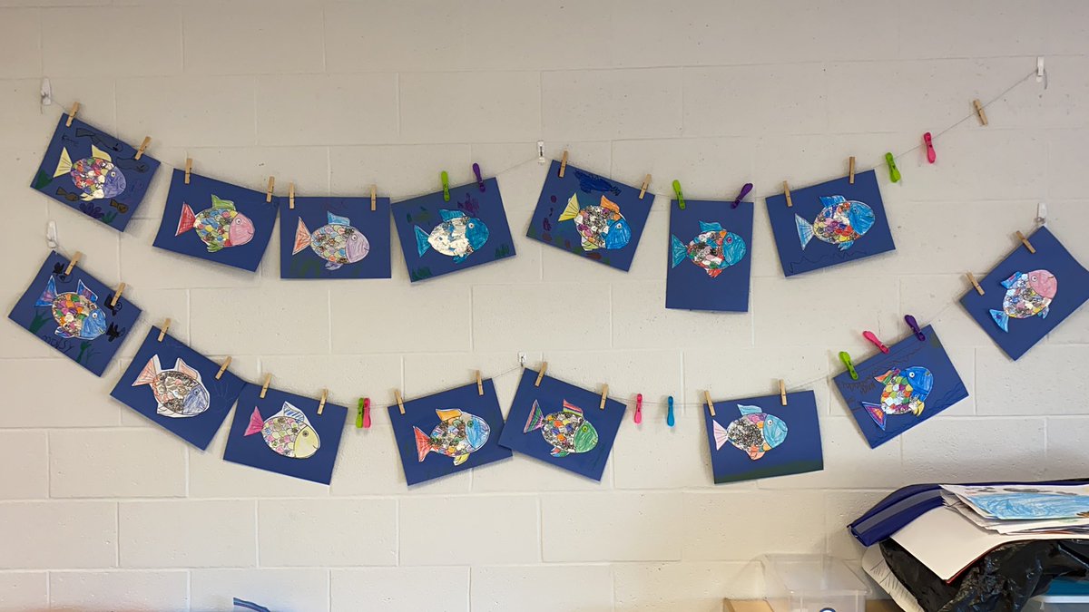 Rainbow fish for the win! <a href="/AdmiralsAcad_NL/">Admiral’s Academy Navigators 🏳️‍🌈</a>