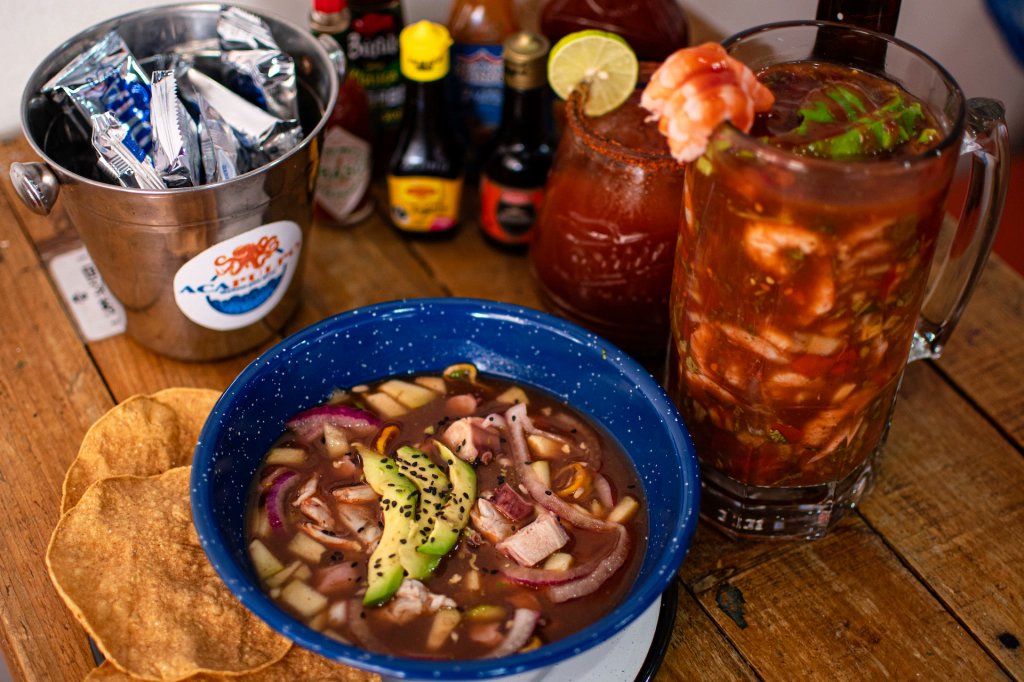 MenuAcapulco's tweet photo. ¿Ya se te antojaron unos mariscos pero no quieres salir de casa? Abre #MenuDelivery y te los llevamos hasta tu casa:
Disponible en tu tienda de apps: https://t.co/sVQATd9jnt 📲 - Baja https://t.co/JMYYzS4JYq