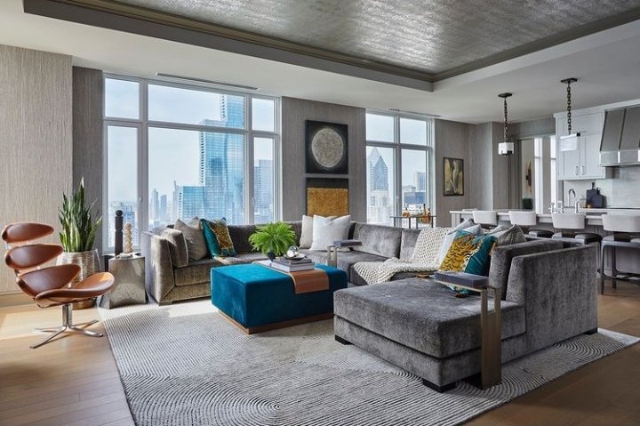 E2zGroup's tweet photo. created beautiful furniture everywhere,carefully collected works of art and added decadent fabrics and luxurious.Each wall in the house is covered with custom paint,custom carpenter,soft panels or wall cladding,and although it was a difficult task the result is amazingly thorough https://t.co/7Yxio1mELP