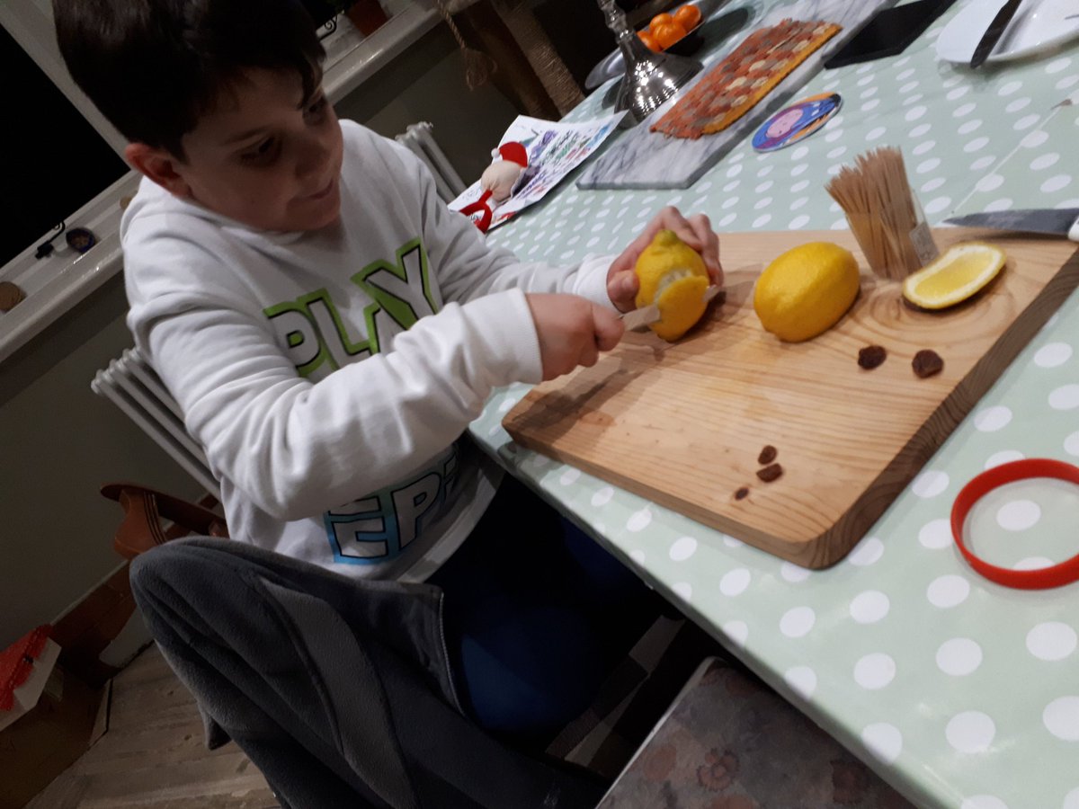 JemLeo2's tweet photo. #lemonmouse see one, do one, teach one. Well done Jem, after bringing us home a mouldy lemon mouse you showed us how to make our own! https://t.co/JzbvUMbr9N
