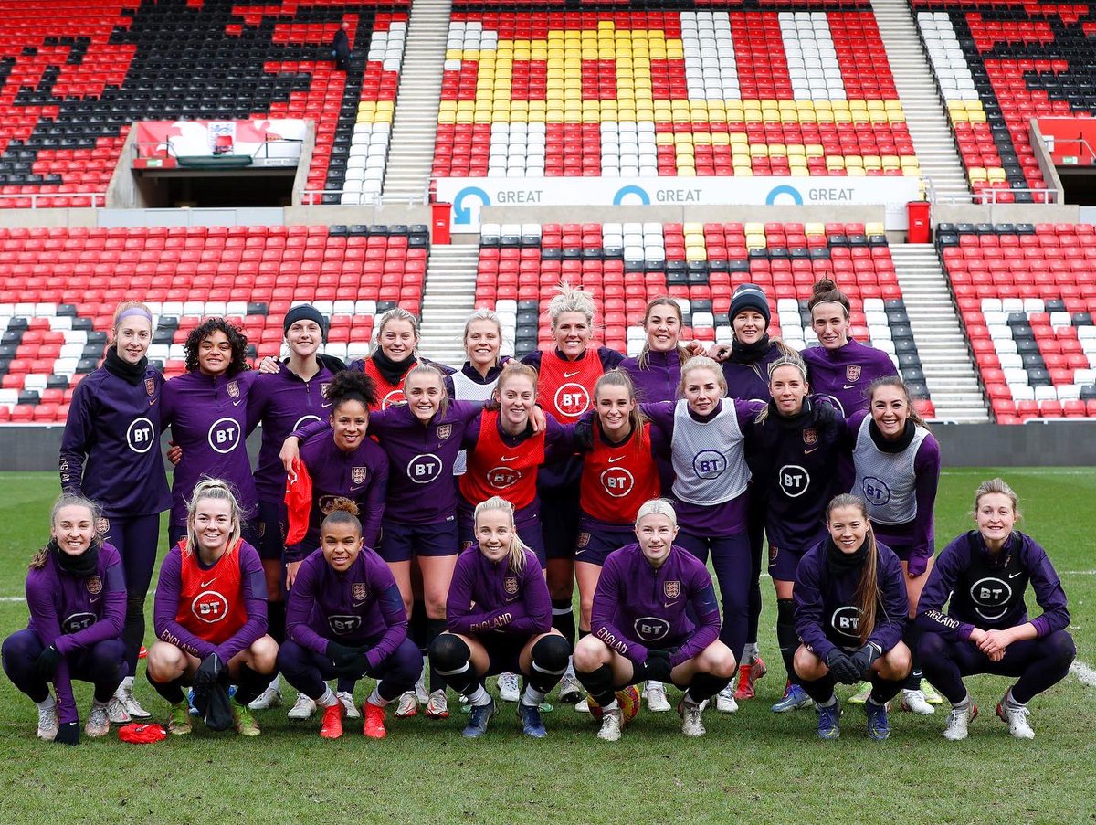 JillScottJS8's tweet photo. How it started - 2003 playing for Sunderland Ladies at The Stadium of Light!
How it’s going - 2021 back here with England Womens Team 😃 🏴󠁧󠁢󠁥󠁮󠁧󠁿 
Where has the time gone! 😮 #18years https://t.co/JCknFK1Bt7