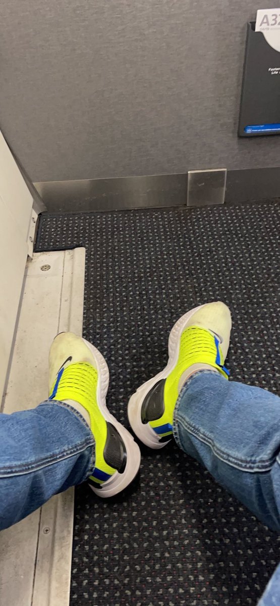 RoaringRiotZ's tweet photo. Taking my talents down to Fort Lauderdale the only way I know how #WorkingMansFirstClass #BeTheUproar #MiamiTakeover https://t.co/Bfw04jkuJg
