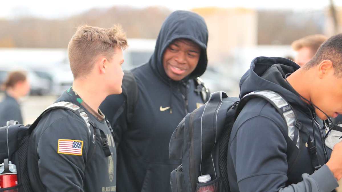 ArmyWP_Football's tweet photo. NY✈️VA 

#GoArmy | #LastoftheHard https://t.co/X5fgA0sUf2