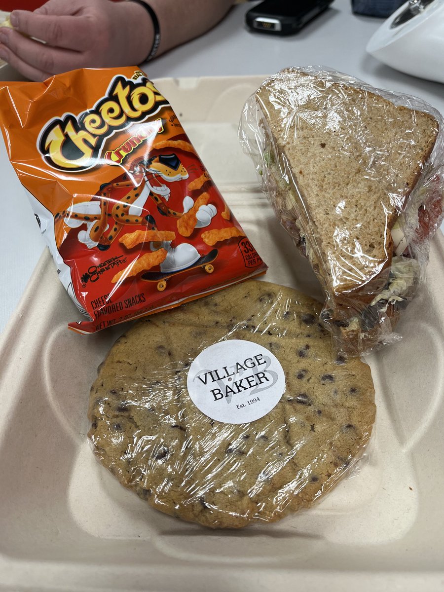 Today we get to recognize this amazing team! I couldn’t be more grateful for our incredible 2021 group! #R100cares #t1814
⁦<a href="/r_d_parsons/">RD Parsons</a>⁩ ⁦<a href="/OneEyedLance/">Lance Leithead</a>⁩