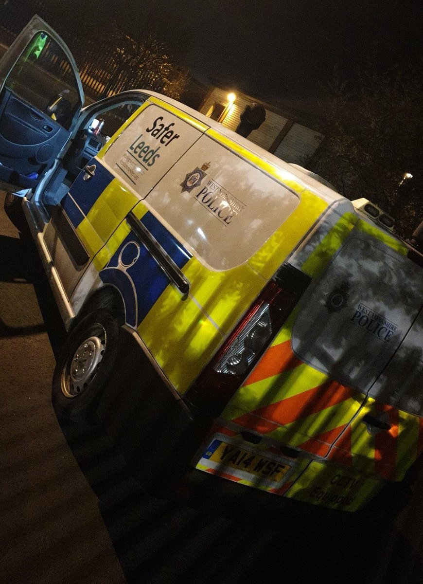 ♒️◼️♒️Tonight in <a href="/Leeds_City_Ctr/">Leeds City Centre Management</a> there are some Gr8 teams out!
#NTE #NightSafeLeeds offering engagement, support &amp; safeguarding #FridayFollow &amp; shout to the FAB <a href="/LeedsLGBTAngels/">Archived account 🧜🏼‍♂️🏳️‍🌈🧜🏽‍♀️</a> <a href="/LdsStreetAngels/">Street Angels Leeds</a> <a href="/stjohnambulance/">St John Ambulance England</a> 
Look out for one another &amp; have #noregretsleeds     ♒️<a href="/SaferLeeds/">Safer Leeds</a>