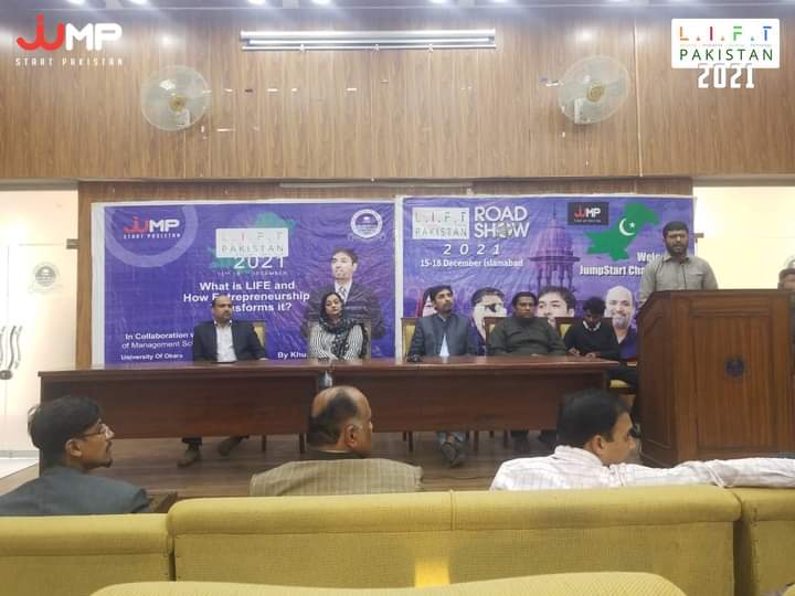 JumpStartPk's tweet photo. A productive interaction of CEO JumpStart Pakistan, @kmzuberi with Students of the University o fokara to enlighten the actual #entrepreneurial #Spirit inside them and brief them about the actual #life.
He also explained the #business environment in #Pakistan and opportunities. https://t.co/fwsfPYIYrJ