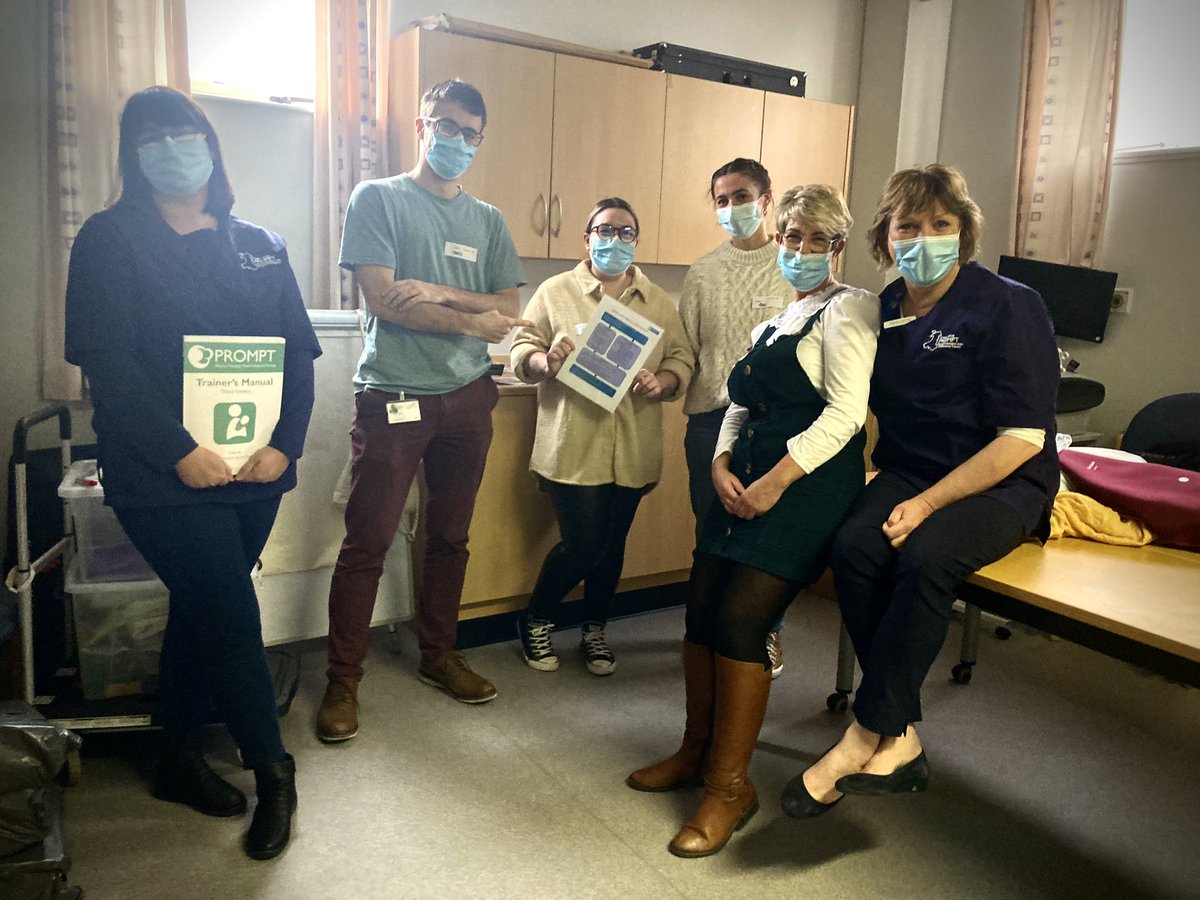 sarah_hookes's tweet photo. Enjoyed @PromptWales training with the fabulous  Wrexham team @BetsiCadwaladr today Here I am handing over the cord prolapse pants! @karen37771372 @Bec906 @perlauaur @jane20007417 @SarahLMorris13 @JonathanWebbWRP @NWSSP @KalpanaU @niladrisg1 @DanH11 @hemantmaraj @geetaKu77443673 https://t.co/eUV9Mh25s8