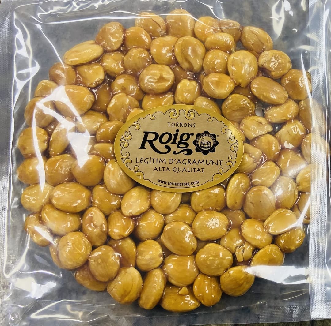 begoferrer's tweet photo. ❄️En aquestes èpoques, cada cop més dolces sigues feliç i fes feliços als teus amb els torrons crocants d’atmetlles i de fruits secs. 🥜🍪

A què esperes? 🤔 https://t.co/xSzDUw0r75