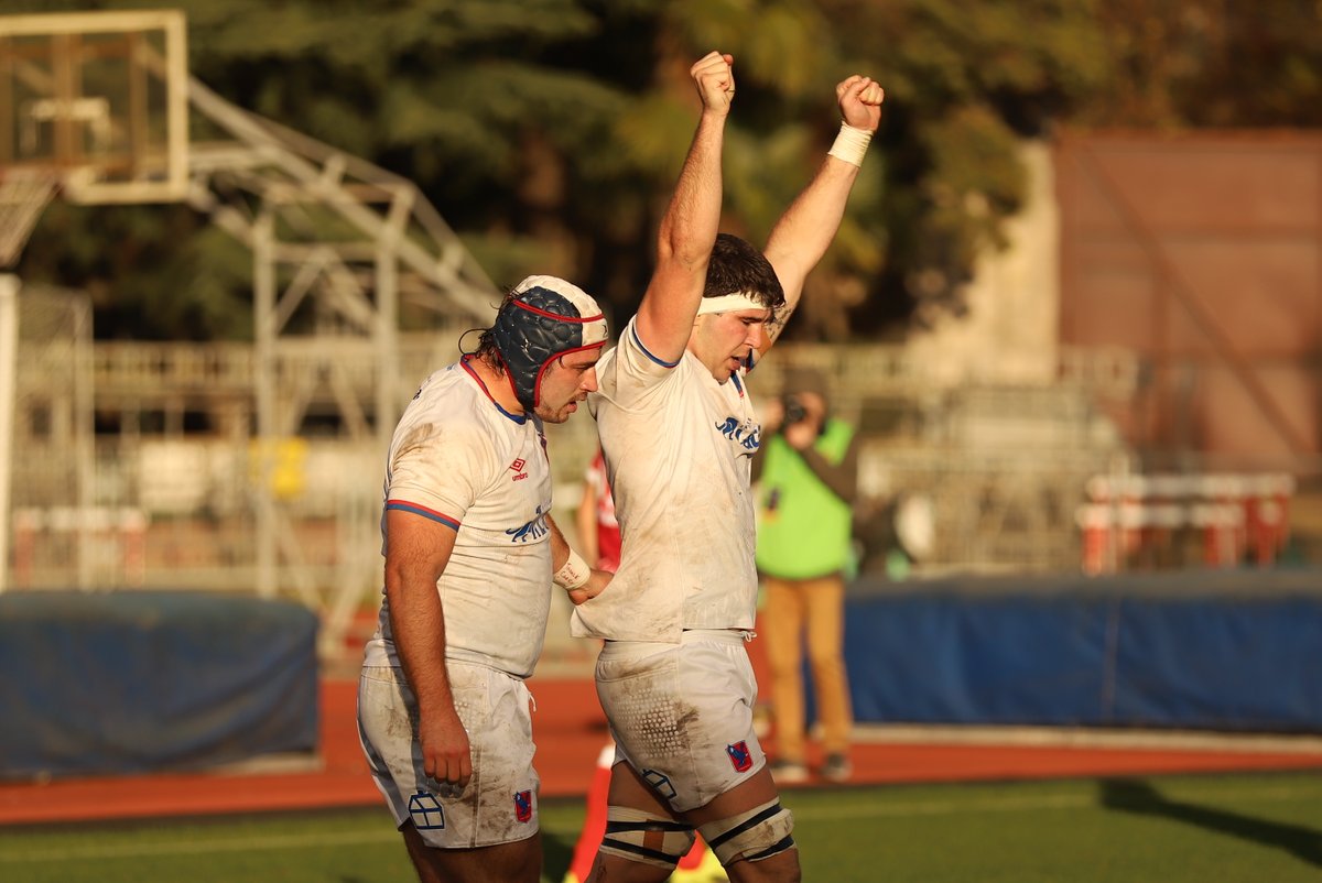 ScrumESPN's tweet photo. ¡#BuenViernes para #Chile! #LosCóndores vencieron 42-27 a #Rusia, quedándose con la serie de dos partidos como visitantes ante el seleccionado europeo. 🙌🏼🇨🇱

📸 @chilerugby https://t.co/E5CwsfrTog