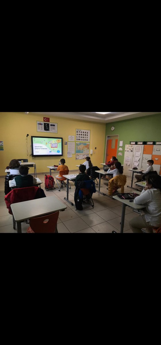 Bornova_DogaPDR's tweet photo. İTÜ ETA Vakfı Bornova Doğa Koleji İlkokul Rehberlik Bölümü olarak bu hafta 3. Ve 4. Sınıf öğrencilerimiz ile “Verimli Ders Çalışma Yöntemleri” konulu Rehberlik dersini keyifi bir şekilde işledik 🐝🐝 https://t.co/1NmGD4DT64
