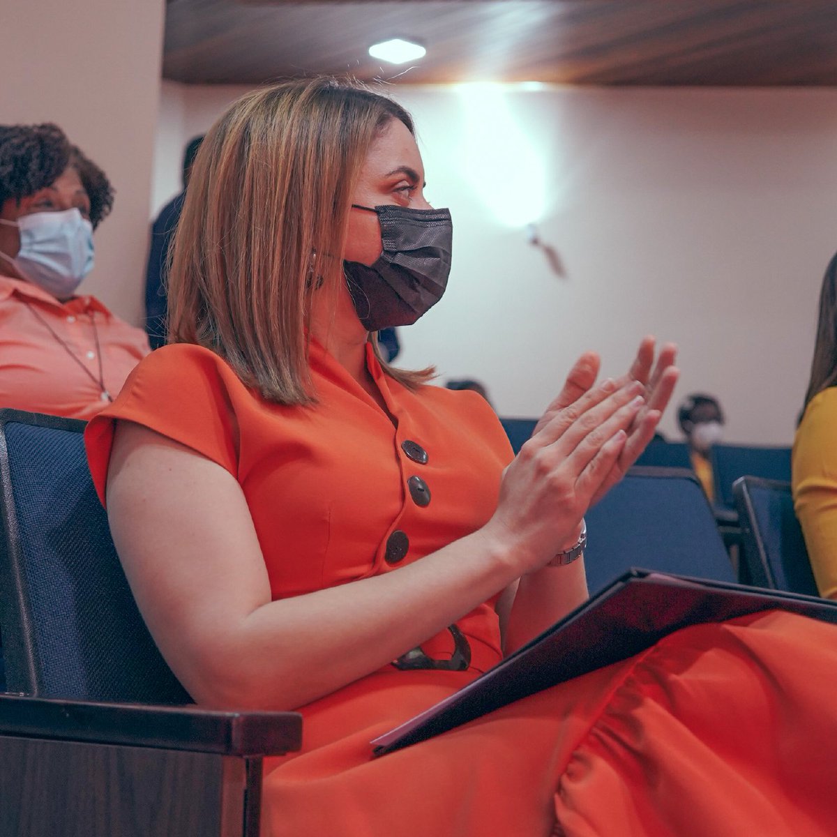 Nuestra directora general <a href="/GloriaReyesG/">Gloria Reyes</a> estuvo acompañada de <a href="/henryeveras/">Henry Veras</a>, subdirector general de Finanzas, <a href="/melinasanchezt/">Melina Sánchez</a>, subdirectora de Asuntos de Niñez y Juventud, <a href="/SantaMateo9/">Santa Mateo</a>, directora de Género y Humberto Arvelo, director de Proyectos.